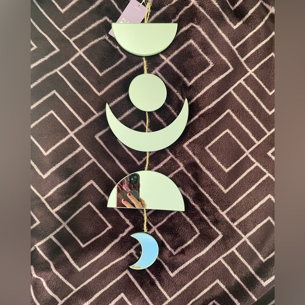 New! Mirror Moon Wall Decoration 🌙 - Picture 11 of 12